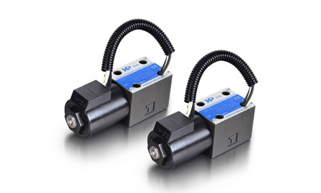 方向控制阀中的6通径推拉式电磁换向阀